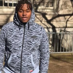 Meet your Posher, Adrian